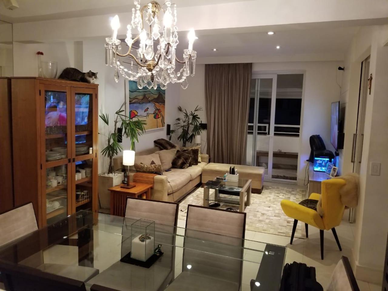 Floor With Balcony In Copacabana Apartamento *